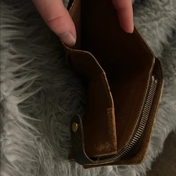 Louis Vuitton Monogram Wallet with Gold Accents - Picture 5 of 7